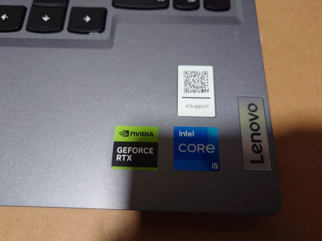 ノートパソコン Lenovo LOQ 15IRX9　15.6インチ