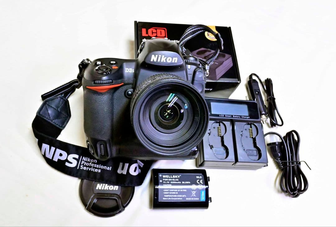 Nikon D3S デジタル一眼レフカメラ　レンズ付き