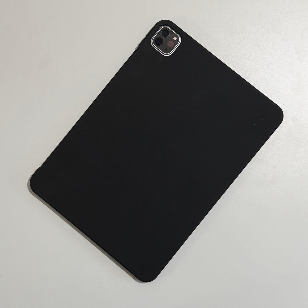 ほぼ未使用 Apple iPad PRO 本体 第3世代 シルバー