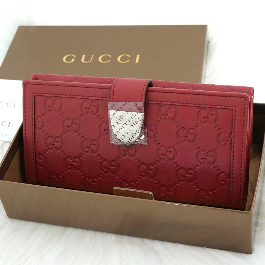 未使用品　箱付き　GUCCI グッチ　長財布　レザー　GG柄　シマ　レッド系