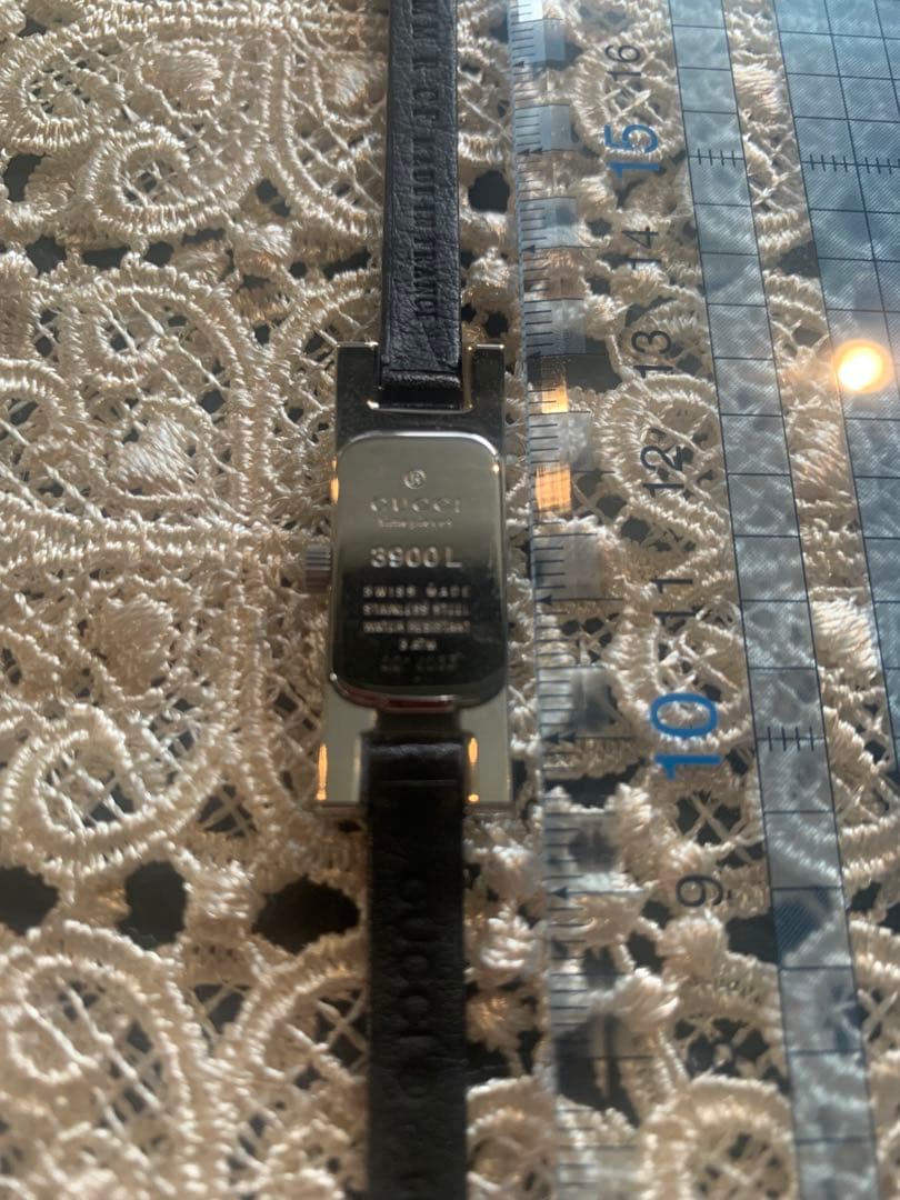 GUCCI ブラックレザーバンド 時計　美品