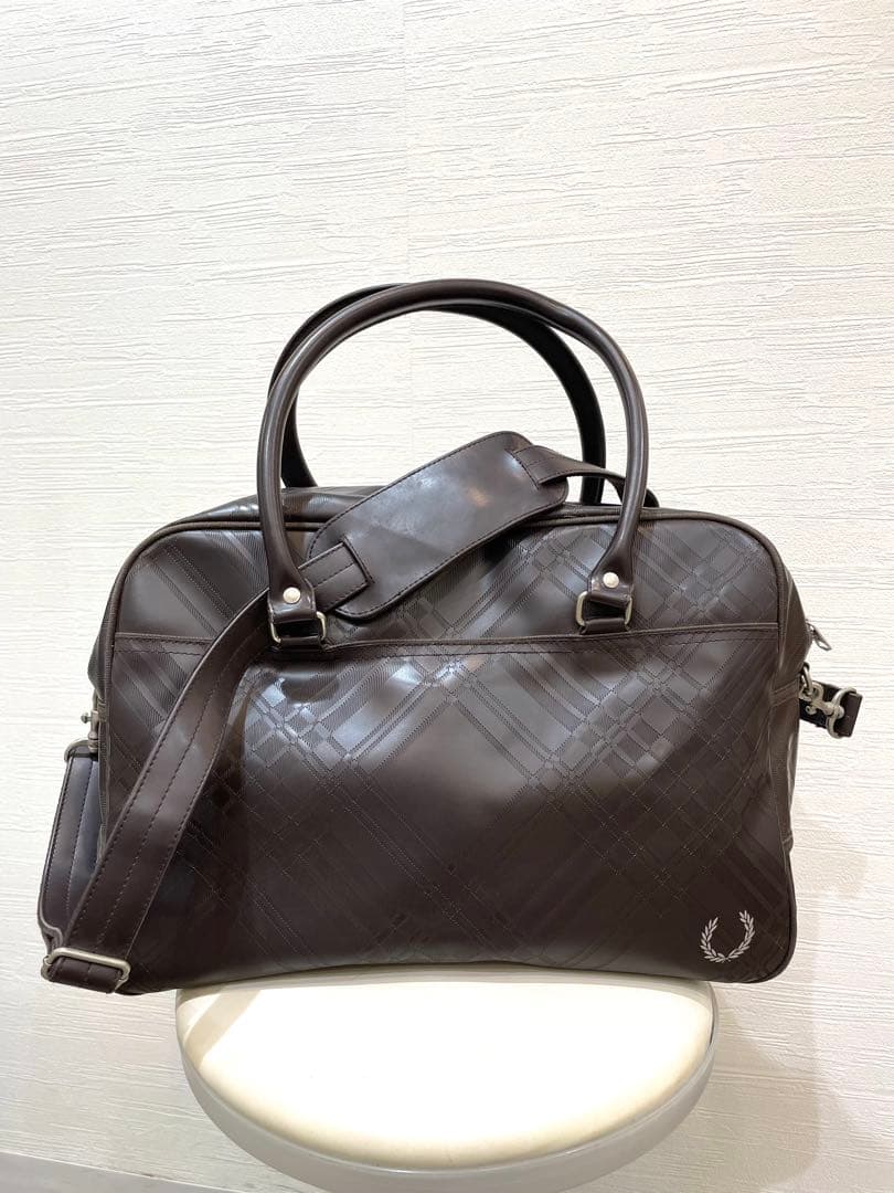 フレッドペリー　FRED PERRY ボストンバッグ　トラベルバッグ