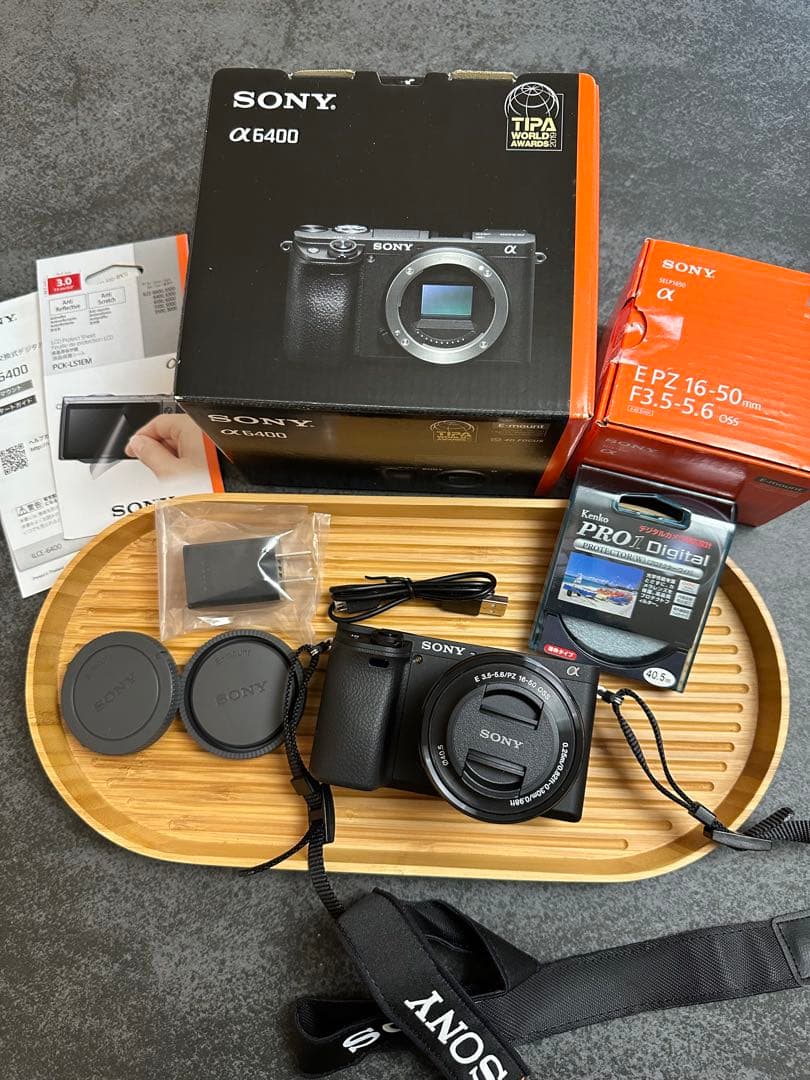 SONY α6400 ミラーレスカメラ 16-50mmレンズ、単焦点レンズセット