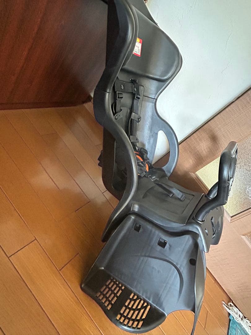 ヘッドレスト付きカジュアルリアキッズシート　1ヶ月使用の美品