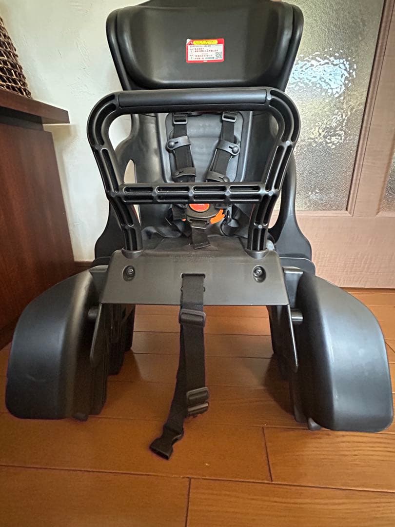 ヘッドレスト付きカジュアルリアキッズシート　1ヶ月使用の美品