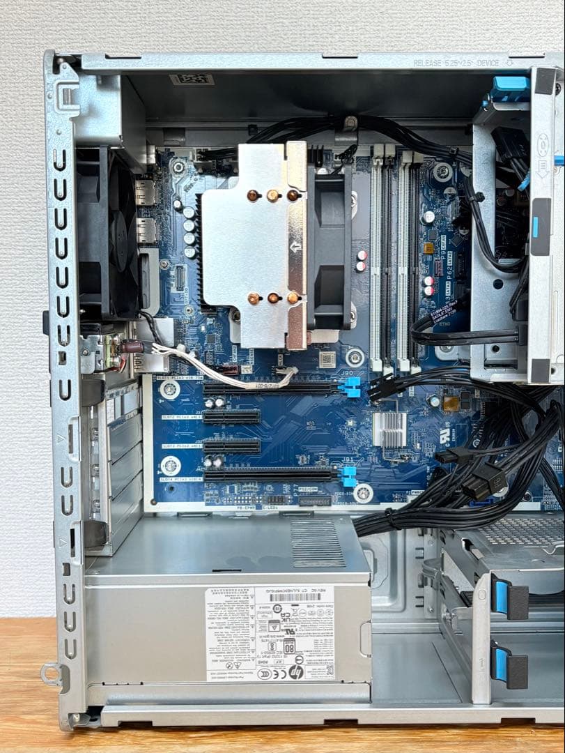 ベアボーン状態のHP Z2 Tower G5 Workstation★125W可