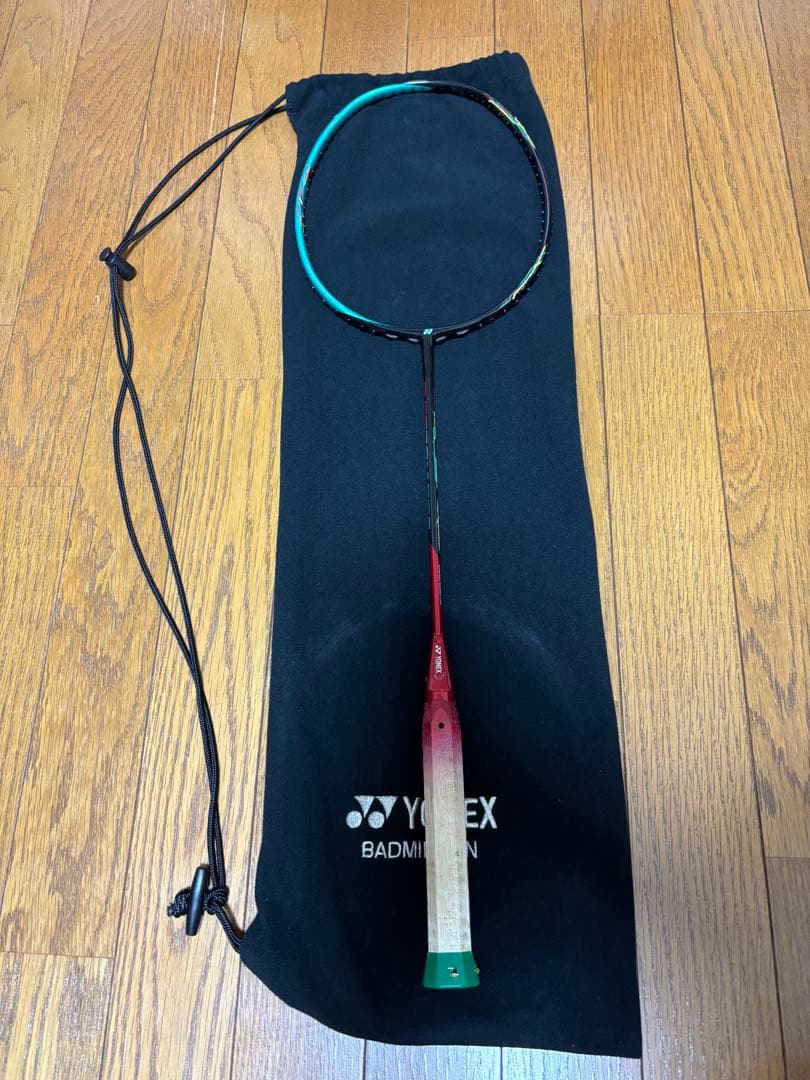 廃盤 YONEX ASTROX 88S バドミントンラケット