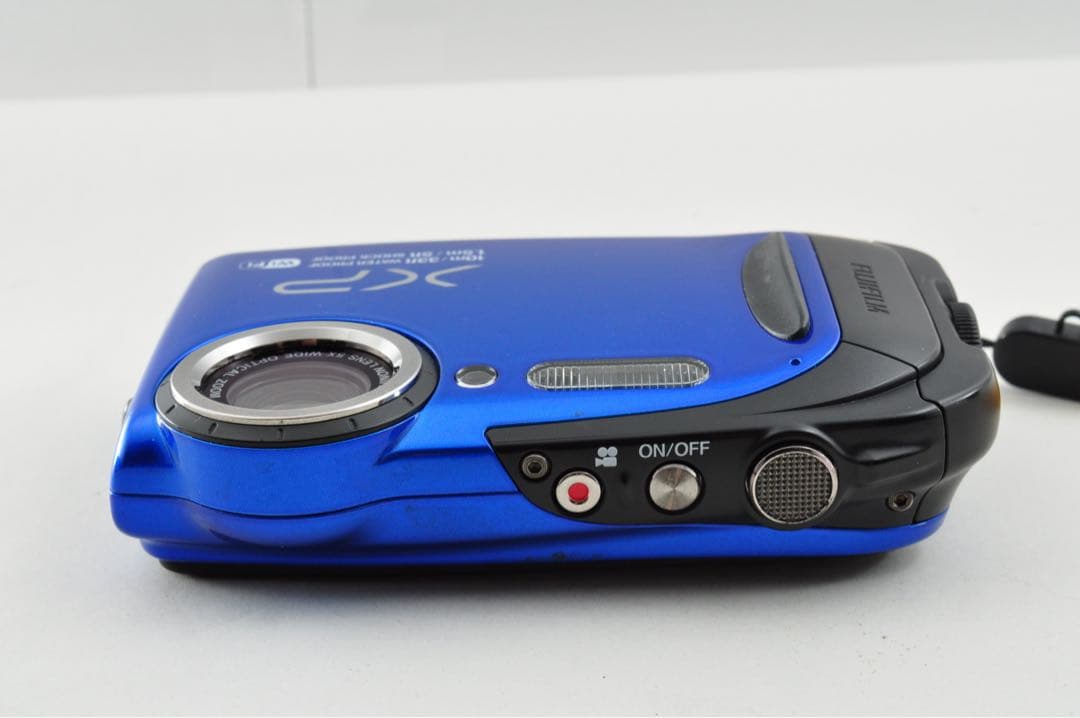 美品　FUJIFILM FinePix XP70 ブルー　デジカメ