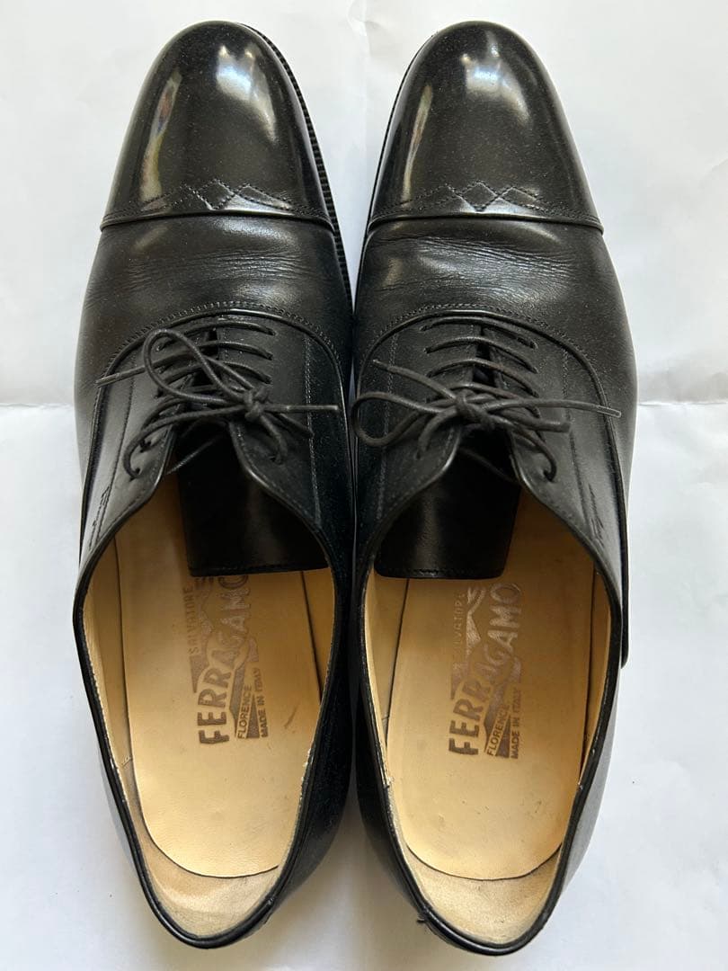 美品　フェラガモ 7 1/2（25.5cmくらい）　黒　ビジネスシューズ