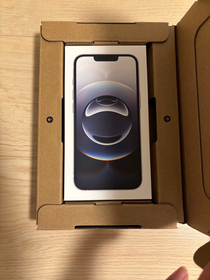 Apple iPhone 16e ホワイト　128GB