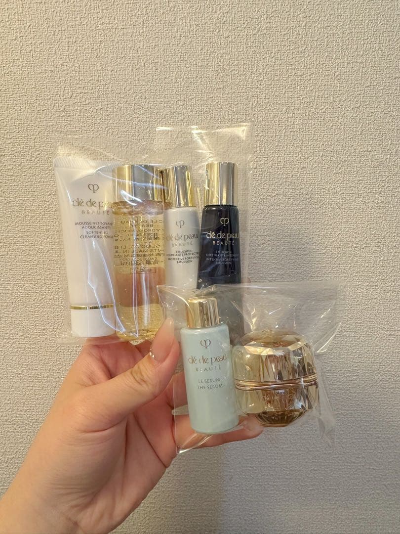 20817円相当⭐クレドポーボーテ♡ラ・クレーム♡特製サイズラディアンス 資生堂