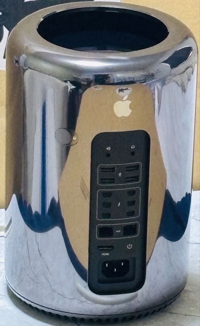 Apple Mac Pro (Late 2013) 16GB 500GB 美品