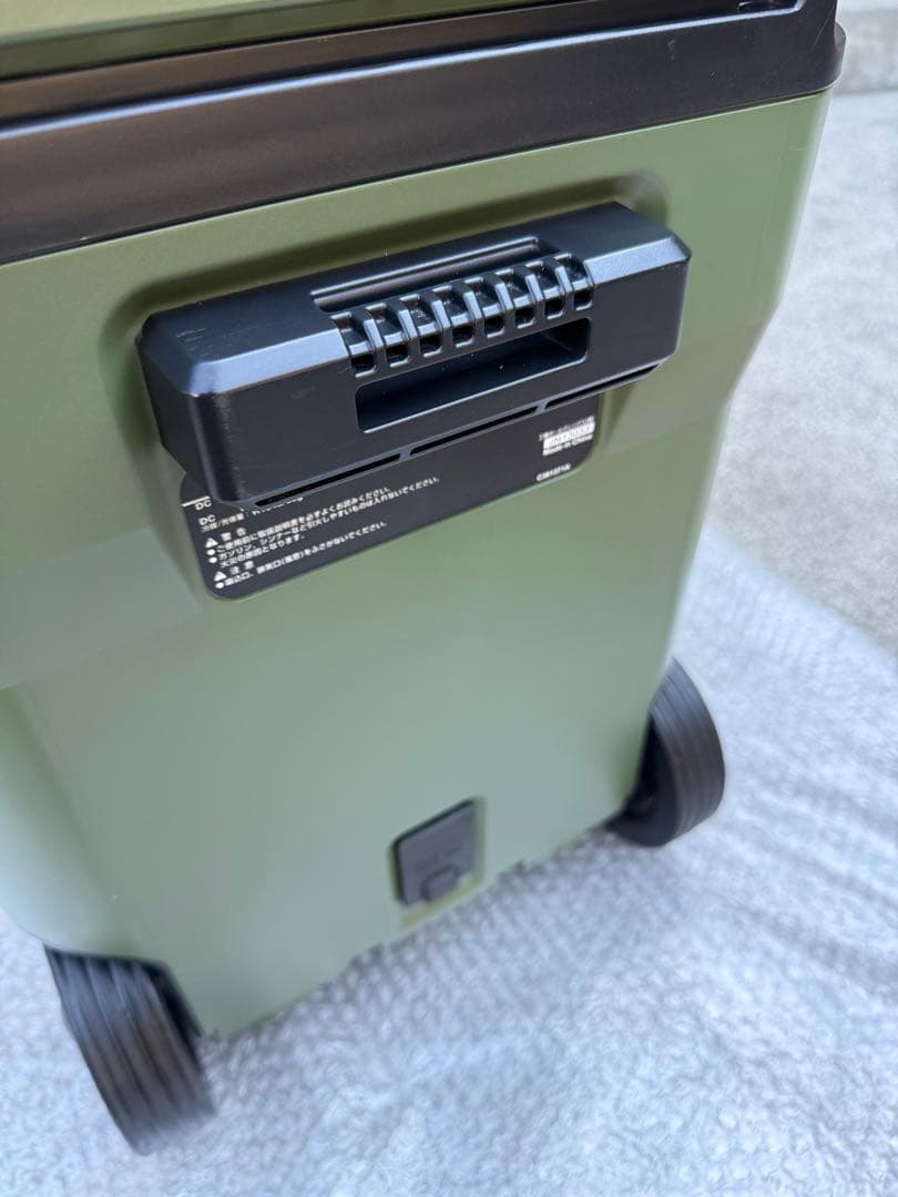 【美品】 HiKOKI 保冷庫 冷蔵庫 UL18DB コードレス 保冷庫 緑