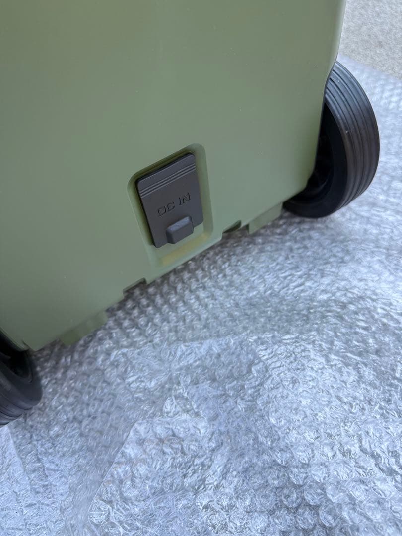 【美品】 HiKOKI 保冷庫 冷蔵庫 UL18DB コードレス 保冷庫 緑