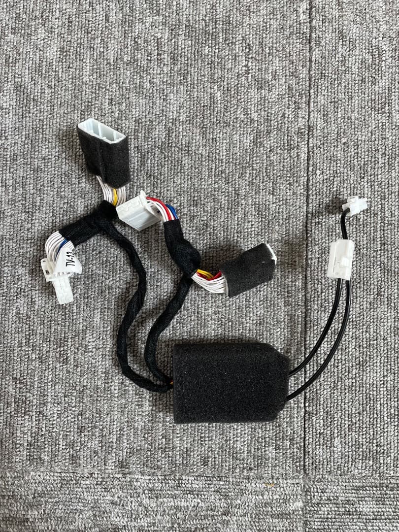 アルファード40系 エンラージ商事製　テレビキャンセラー