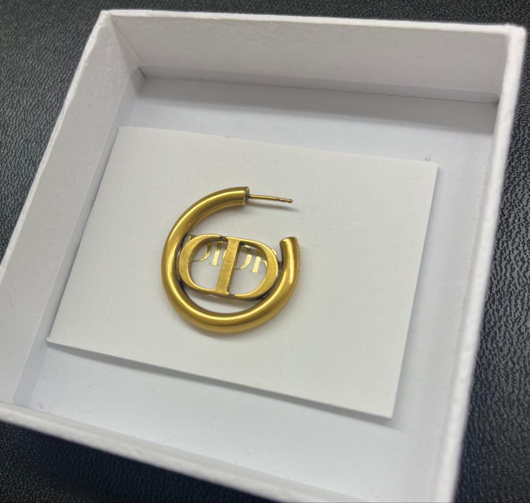 Dior モンテーニュピアス　片方　（キャッチなし）