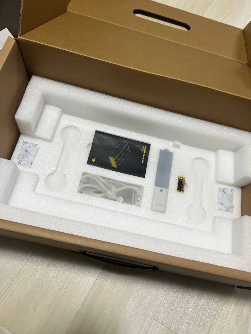 Aladdin Marca Max 4K超短焦点プロジェクター