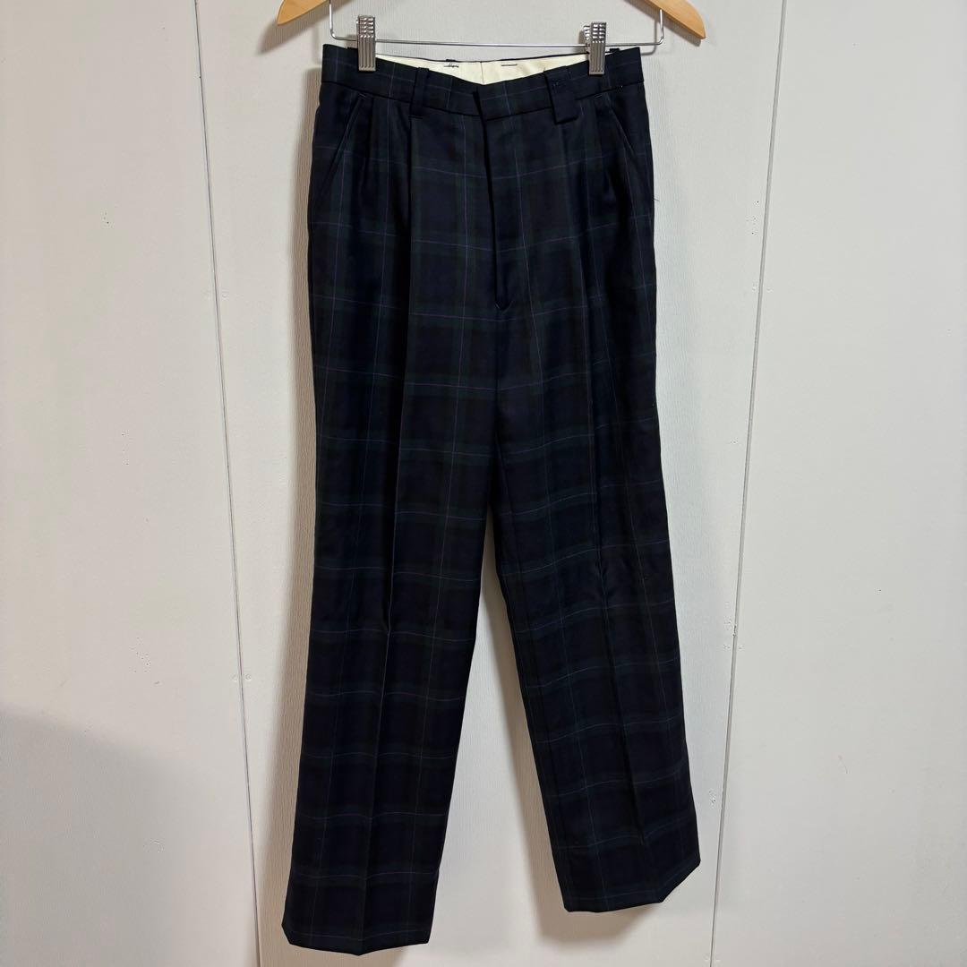 希少　バーバリー　スーツ　卒業式　150 ネクタイ