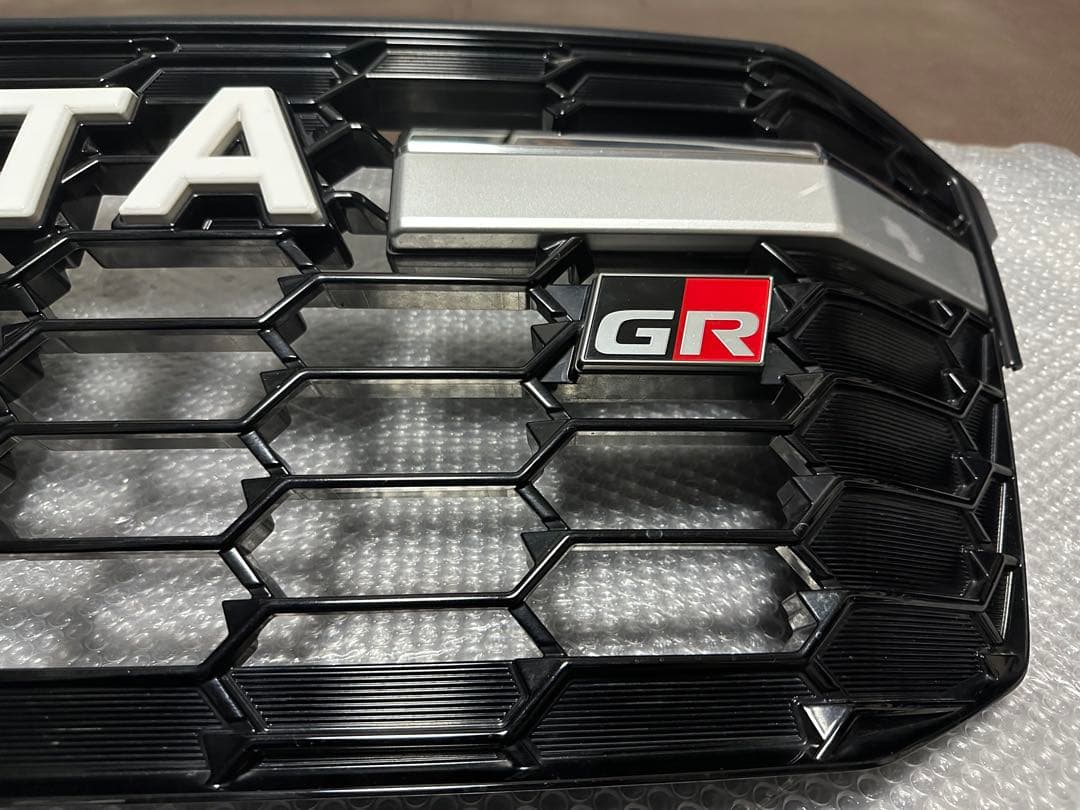 ランクル300 GRグリル