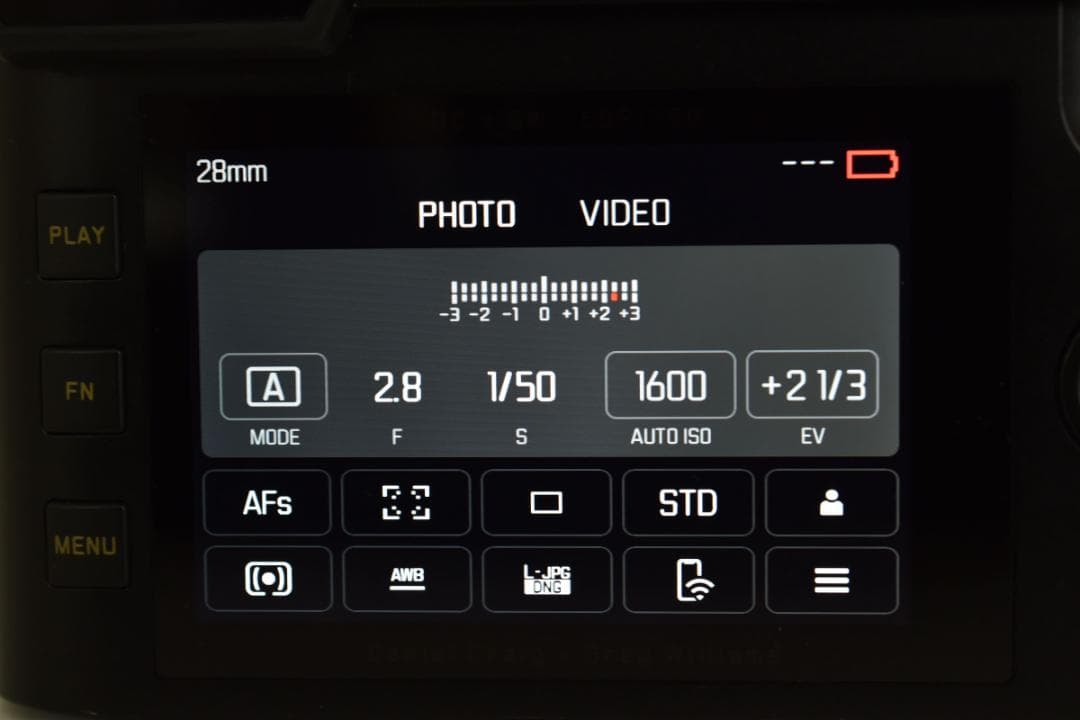 ライカ Q2 Daniel Craig × Greg Williams 223