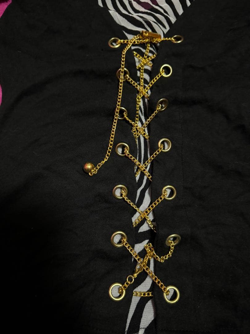 d.i.a. オフショルダー 黒 Tシャツ ゼブラ柄