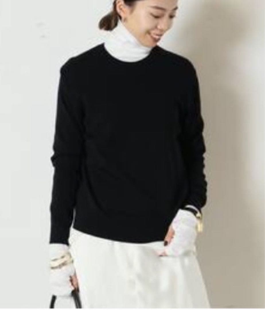 超美品❗️ホワイト ハイネック 長袖カットソー