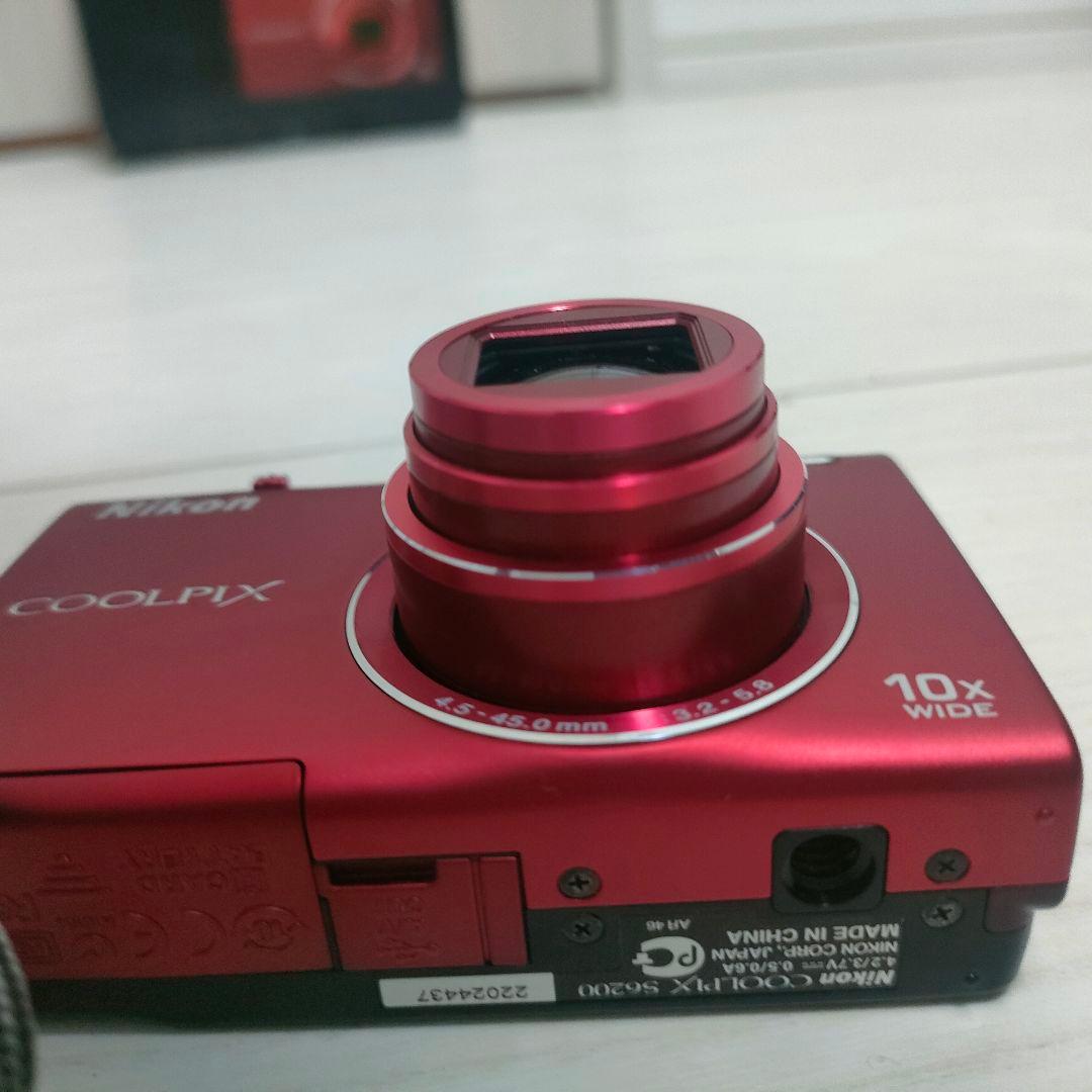 動作確認済Nikon COOLPIX S6200レッド コンパクトデジタルカメラ