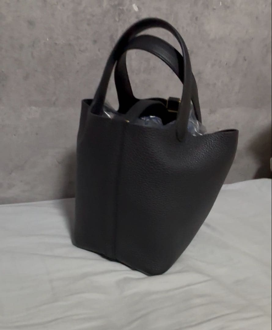 ⬛️ HERMES エルメス ピコタン ロック 18 PM ノワール×ゴールド金具