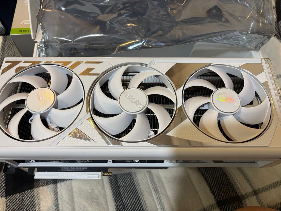 グラフィックボード・グラボ・ビデオカード Rog strix GeForce RTX 4090 White