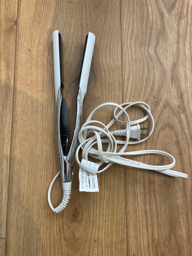 リファ　ストレートアイロン　ホワイト　美品