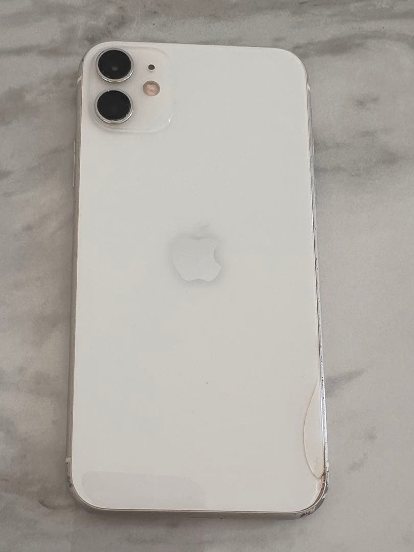 Apple iPhone 11 ホワイト64㎇