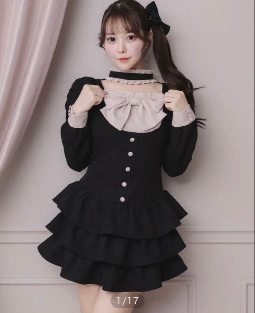 pium フロントリボンチョーカーティアードミニワンピ ブラックピンク