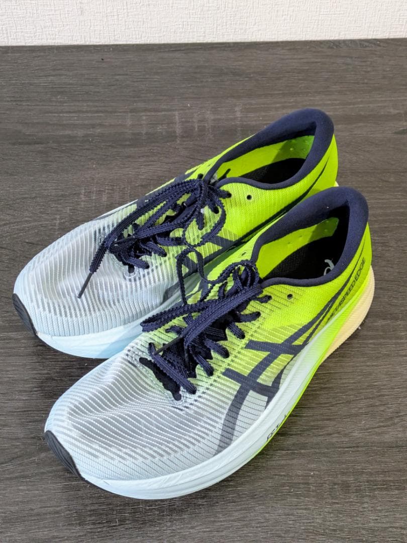 美品 アシックス メタスピードエッジプラス ランニングシューズ 25㎝