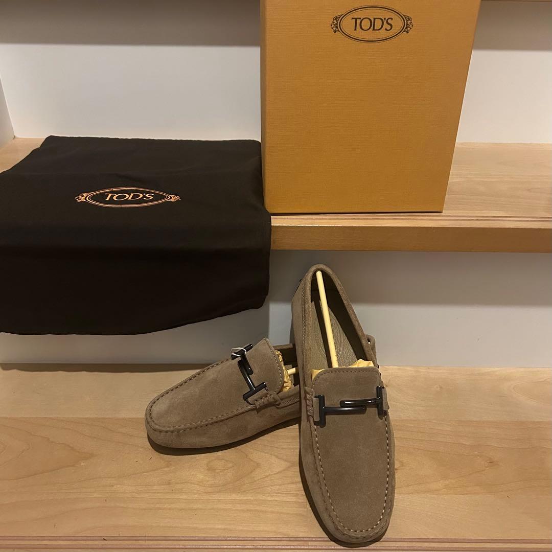 再再値下げ！！新品未使用　TOD'Sモカシン　ドライビングシューズ
