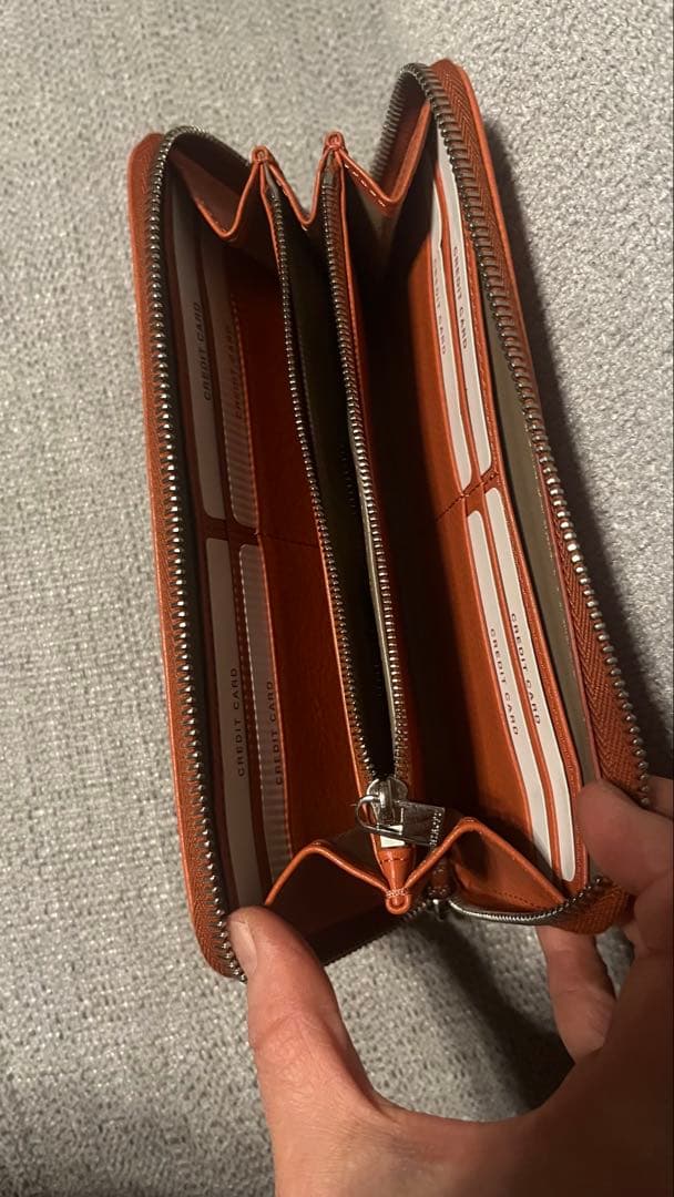 未使用品　ヒロフ　長財布 ラウンドファスナー レザーロング ウォレット 本革