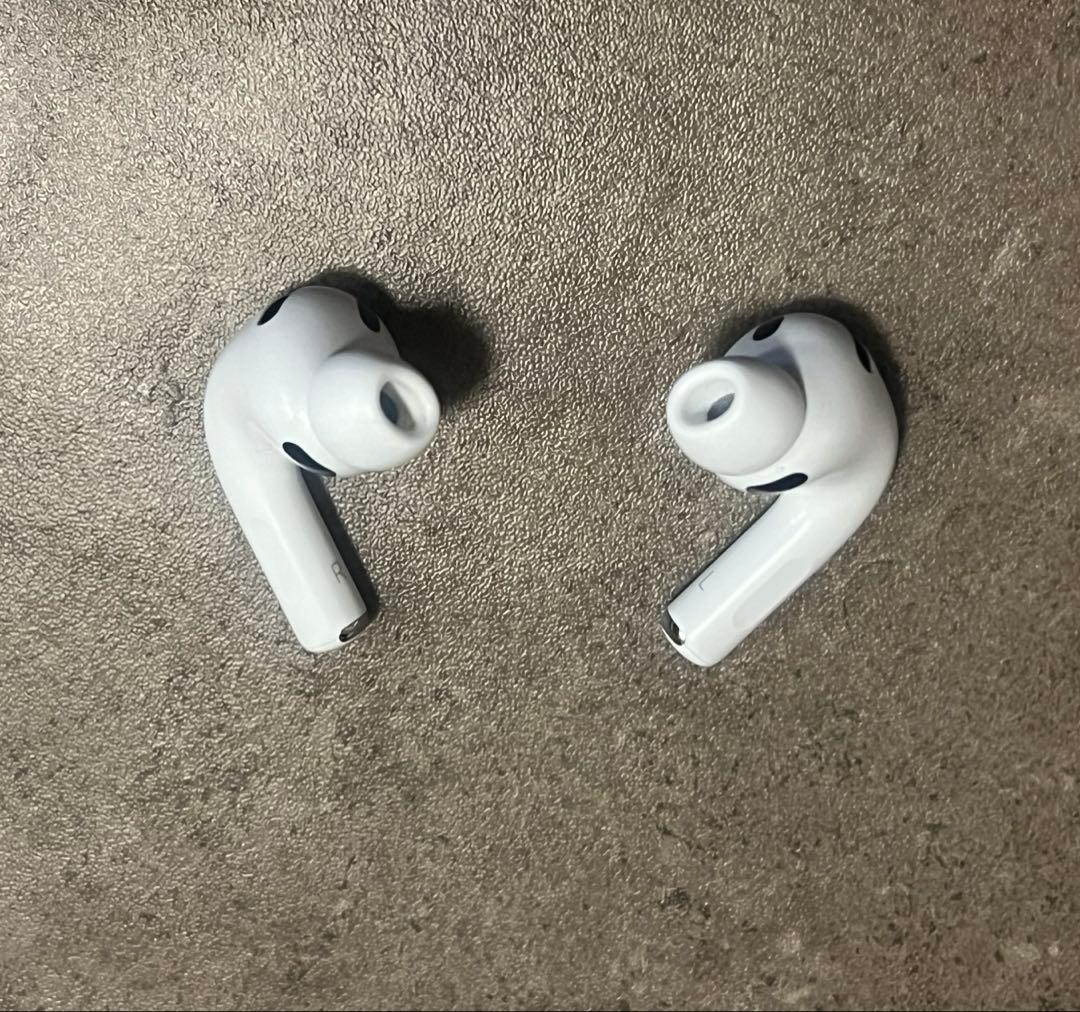【美品・即日発送可⭕】AirPods pro3 　正規品　本体ケースセット
