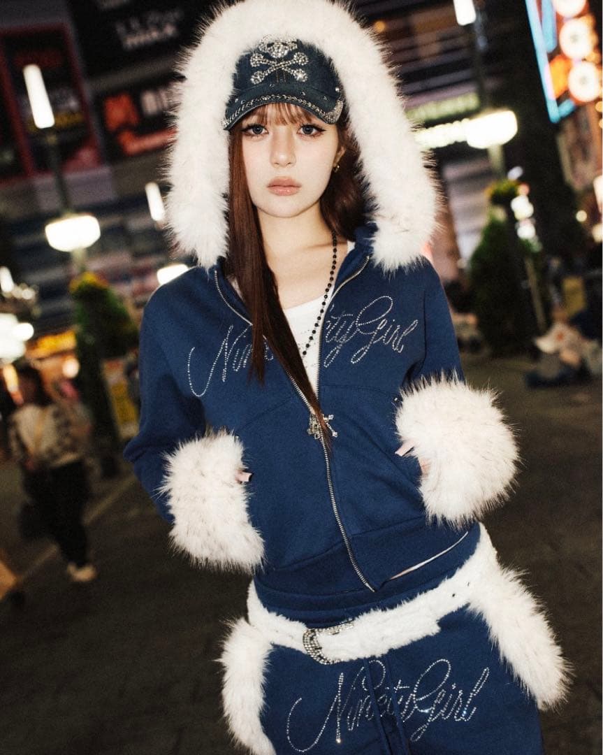 トップス 9090 NinetyGirl Rhinestone Fur ZipHoodie