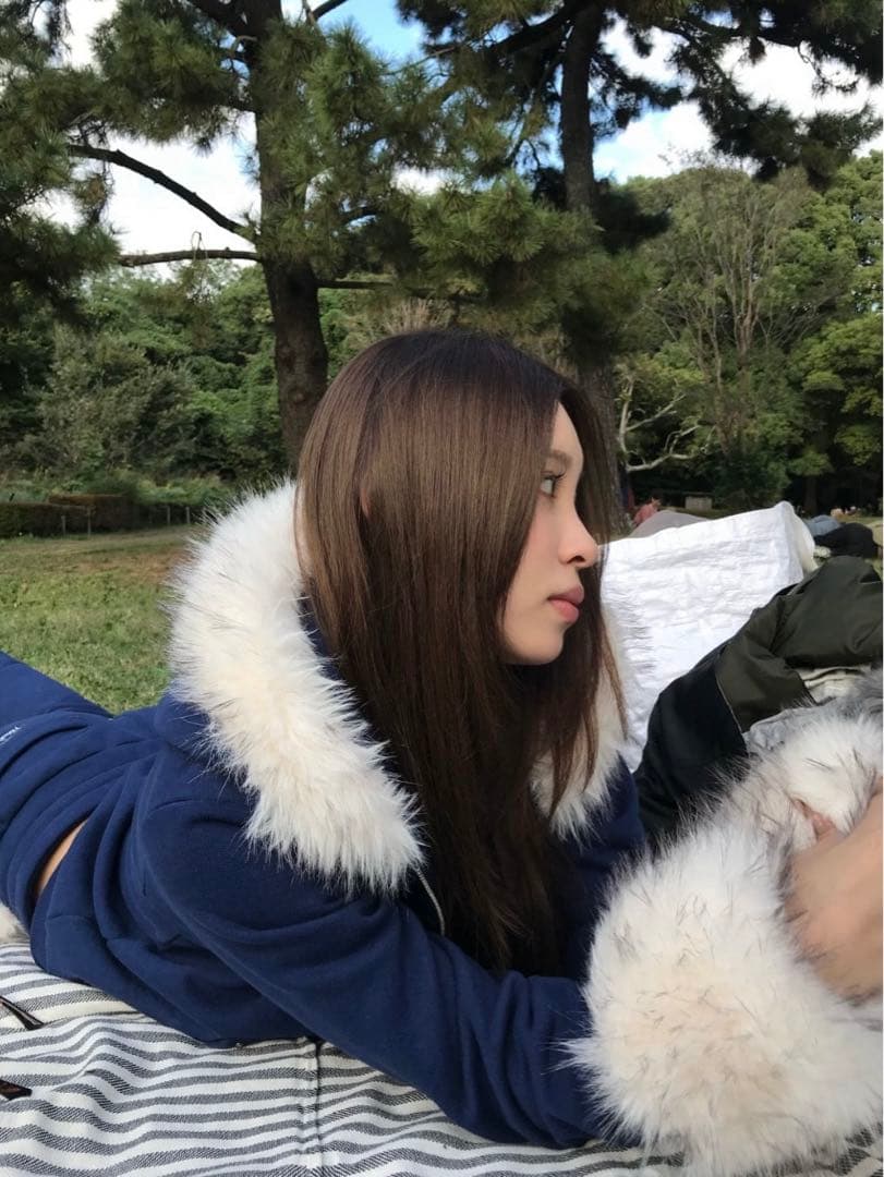 トップス 9090 NinetyGirl Rhinestone Fur ZipHoodie