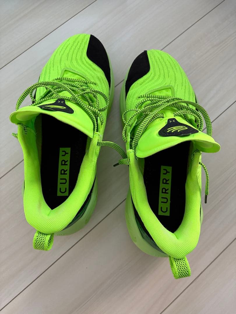 Curry バスケットボールシューズ 蛍光グリーン