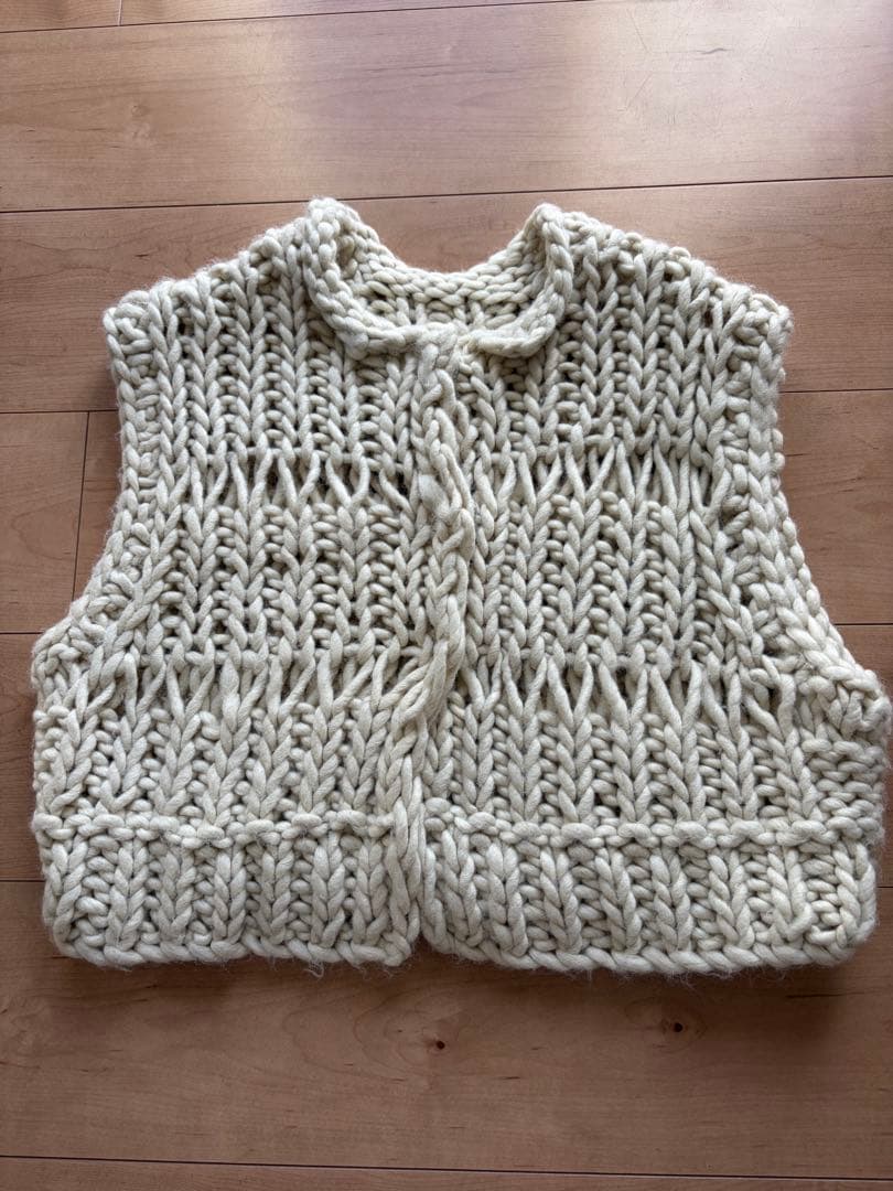 土日お値下げTODAYFUL chunky hand knitvest