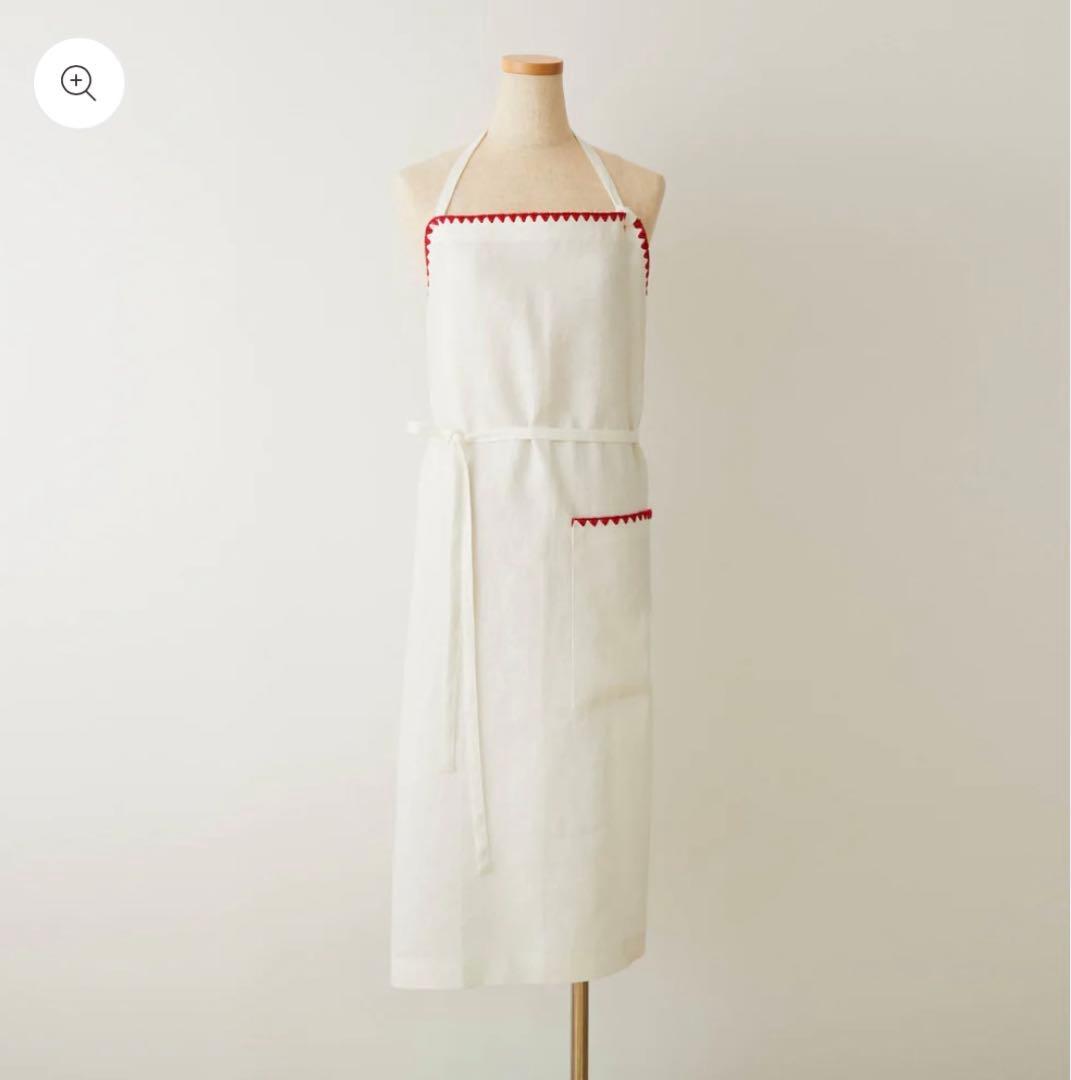 ⭐︎完売品⭐︎滝沢眞規子　タキタキ　新品　エプロン　ホワイト✖️レッド　TKMK
