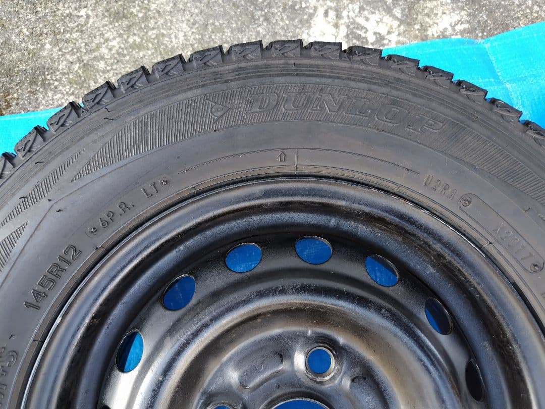 145R12・LT【1/2】軽トラ用スタッドレス・鉄ホイール付、２本分割