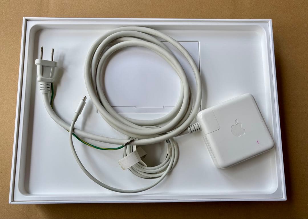 MacBook Pro13 16GB/1TB スペースグレー