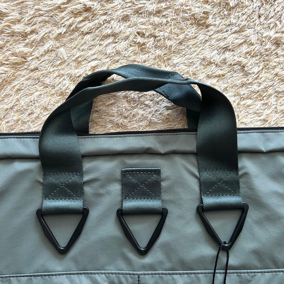 ディーベック オールモストブラック ヘルメットバッグ ショルダーバッグ カーキ