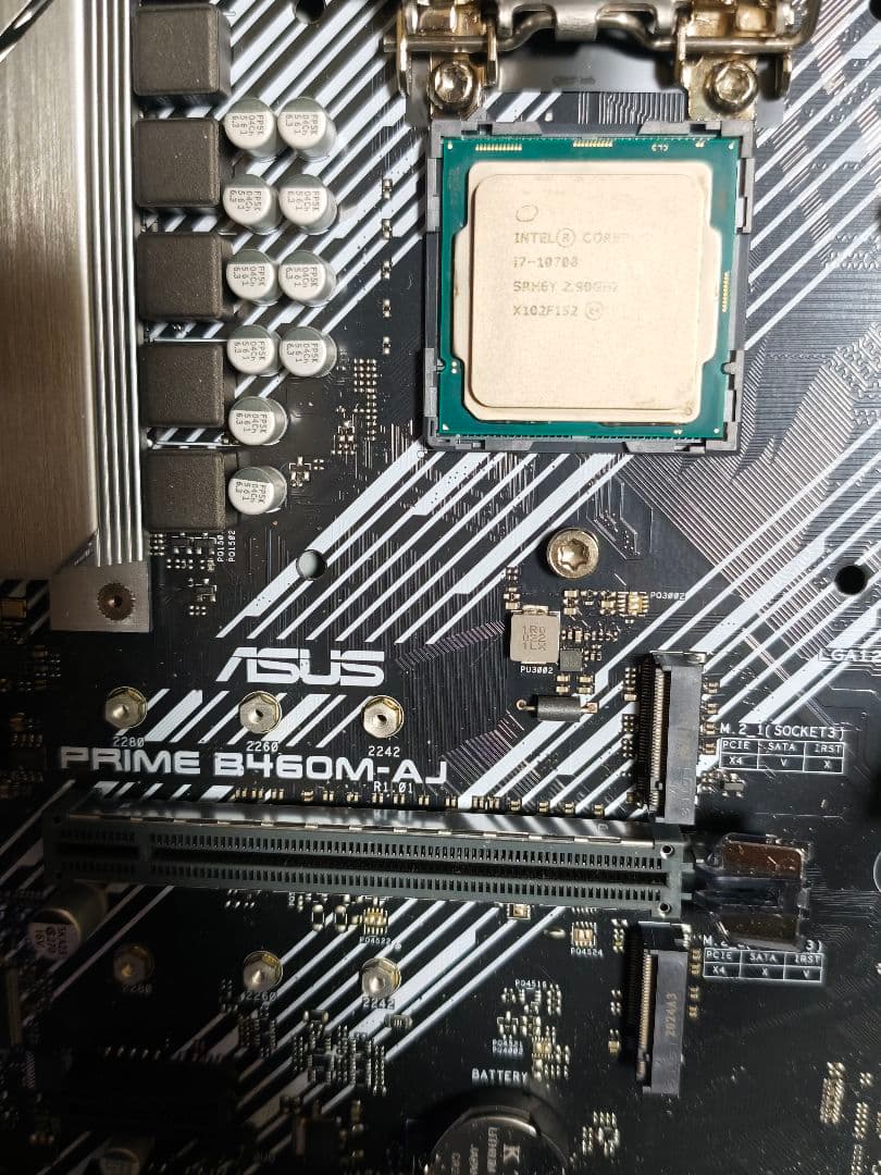 i7 10700とddr4 8GB*2 セット