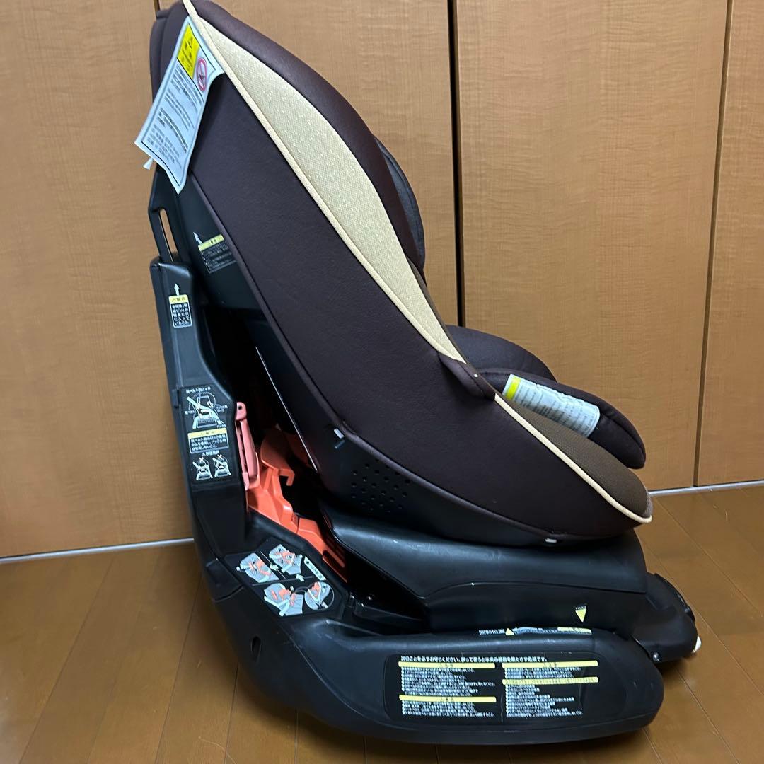 美品清掃済み　Combi コンビ ゼウスターン EG ZZ チャイルドシート