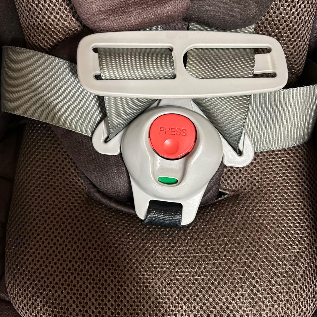 美品清掃済み　Combi コンビ ゼウスターン EG ZZ チャイルドシート