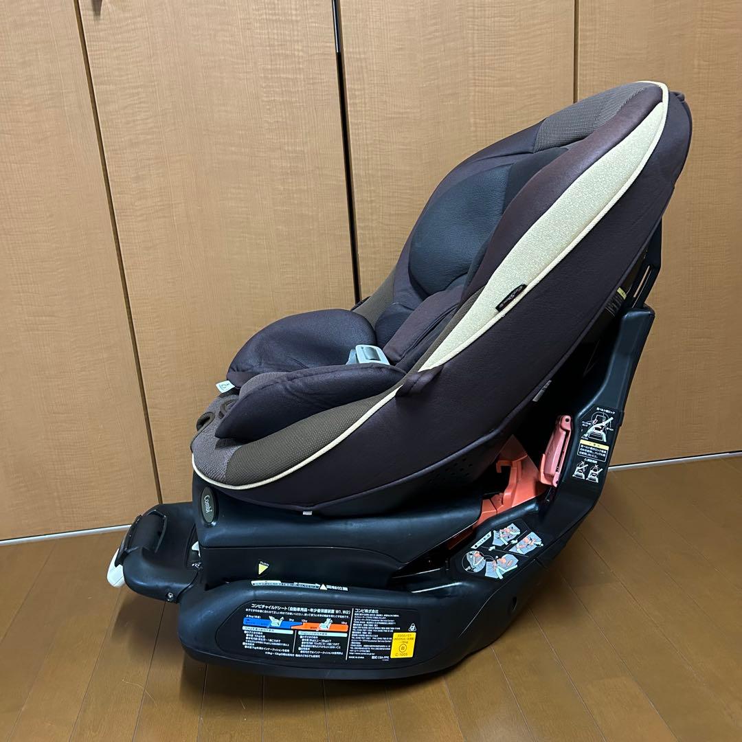 美品清掃済み　Combi コンビ ゼウスターン EG ZZ チャイルドシート