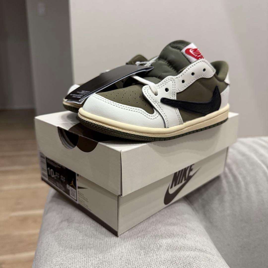 トラヴィススコット　ナイキ　ベビー