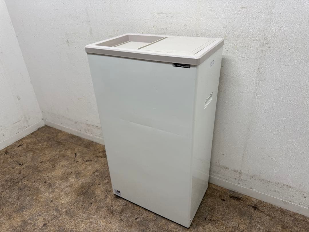 サンデン　業務用　冷凍ストッカー　フリーザー　厨房　飲食店　PF-057XF